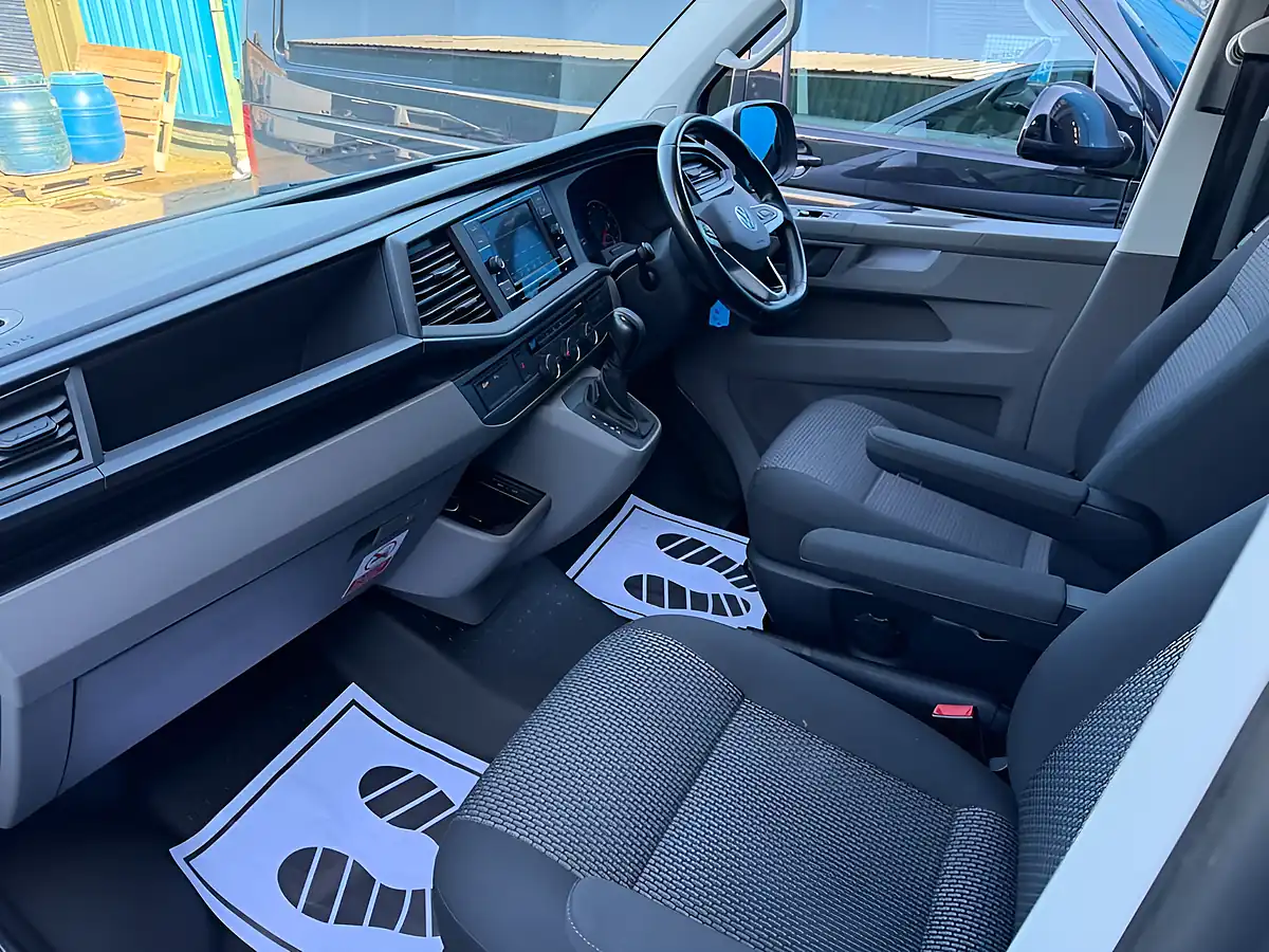 Used 2023 Volkswagen Transporter Highline Silver - Interior and Exterior details 6