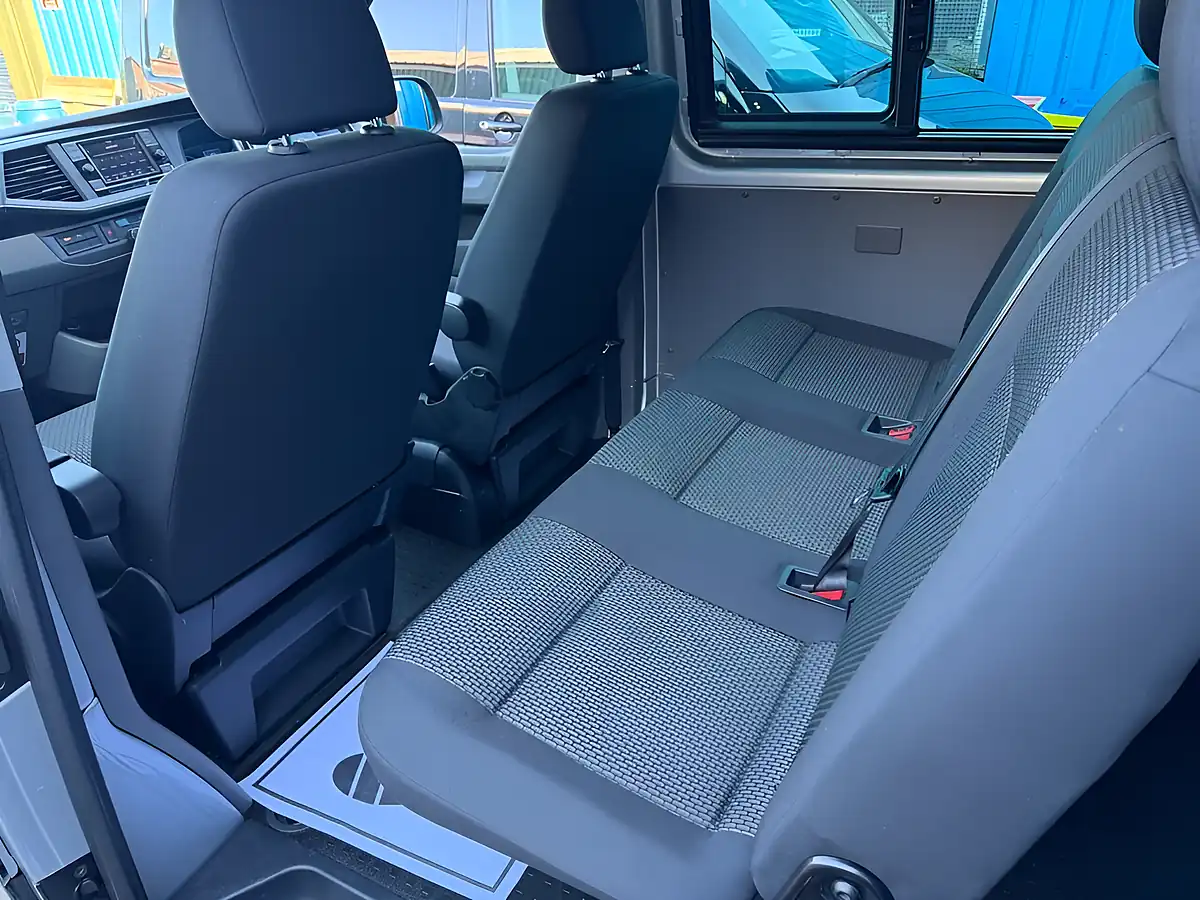Used 2023 Volkswagen Transporter Highline Silver - Interior and Exterior details 8