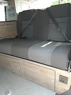 Used 2023 Volkswagen Transporter Hillside Red - Interior and Exterior details 8