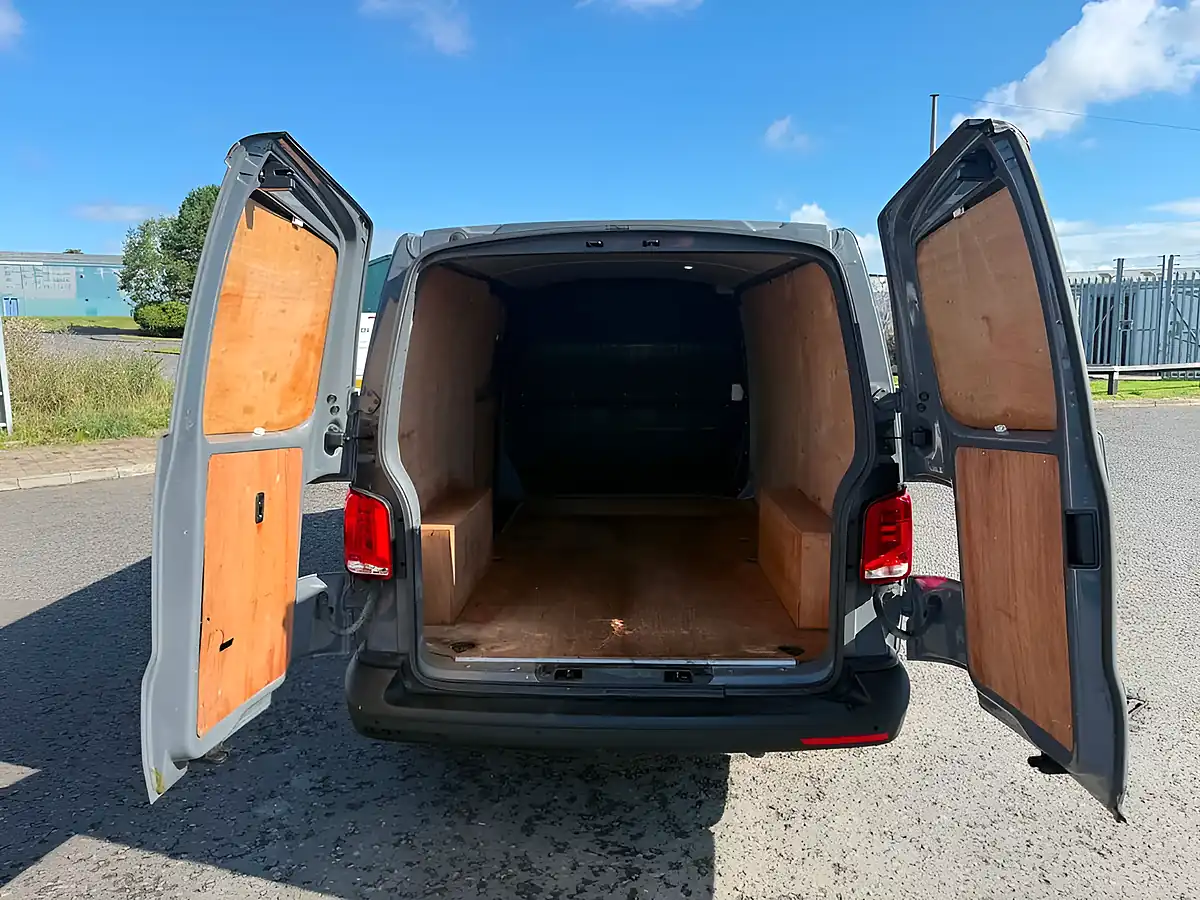 Used 2023 Volkswagen Transporter Startline Grey - Interior and Exterior details 8