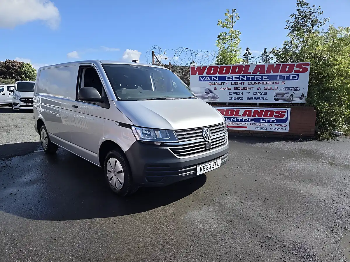 Used 2023 Volkswagen Transporter Startline Silver - Front View