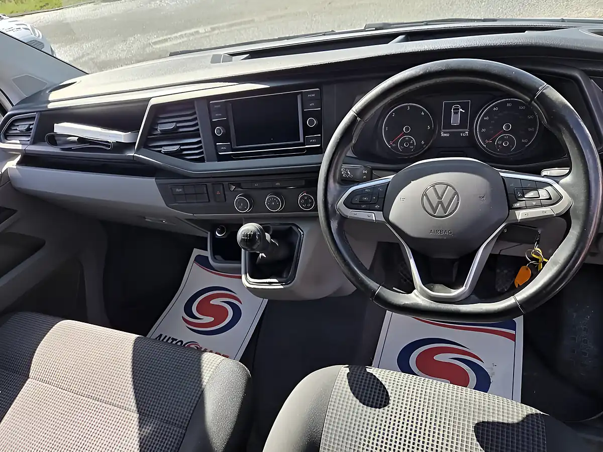 Used 2023 Volkswagen Transporter Startline Silver - Interior and Exterior details 11