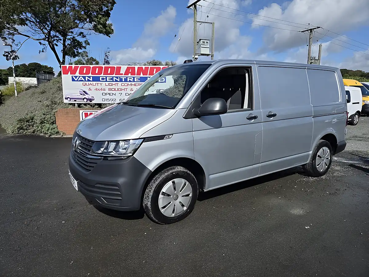 Used 2023 Volkswagen Transporter Startline Silver - Interior and Exterior details 4
