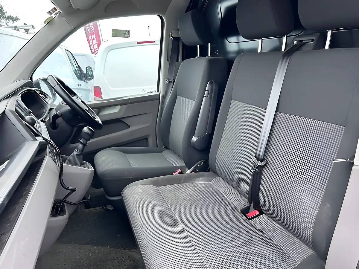 Used 2023 Volkswagen Transporter Startline White - Interior and Exterior details 12