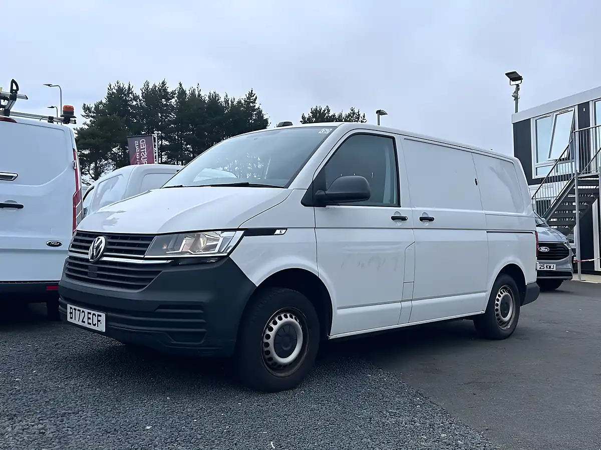 Used 2023 Volkswagen Transporter Startline White - Interior and Exterior details 8