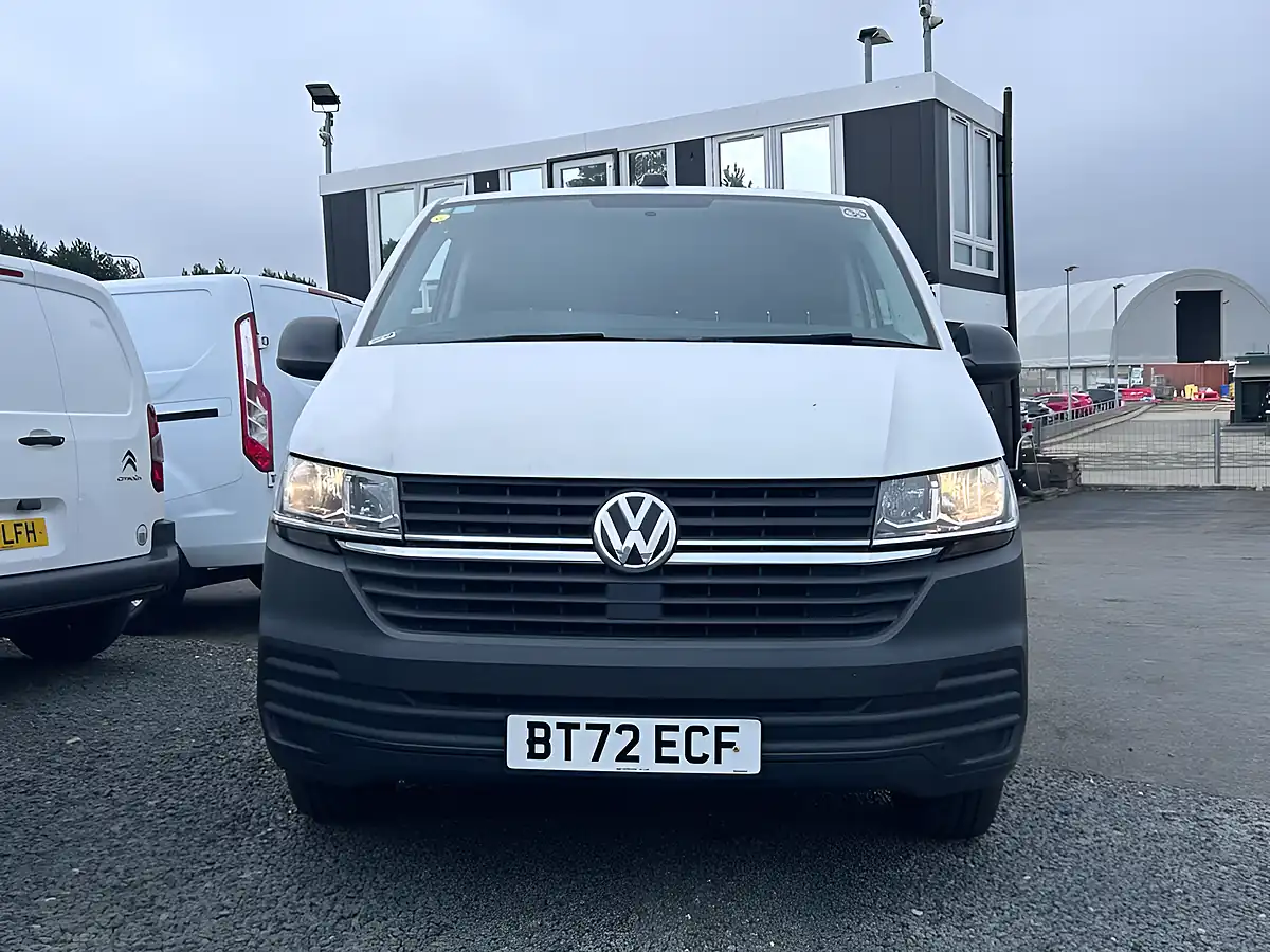 Used 2023 Volkswagen Transporter Startline White - Interior and Exterior details 9