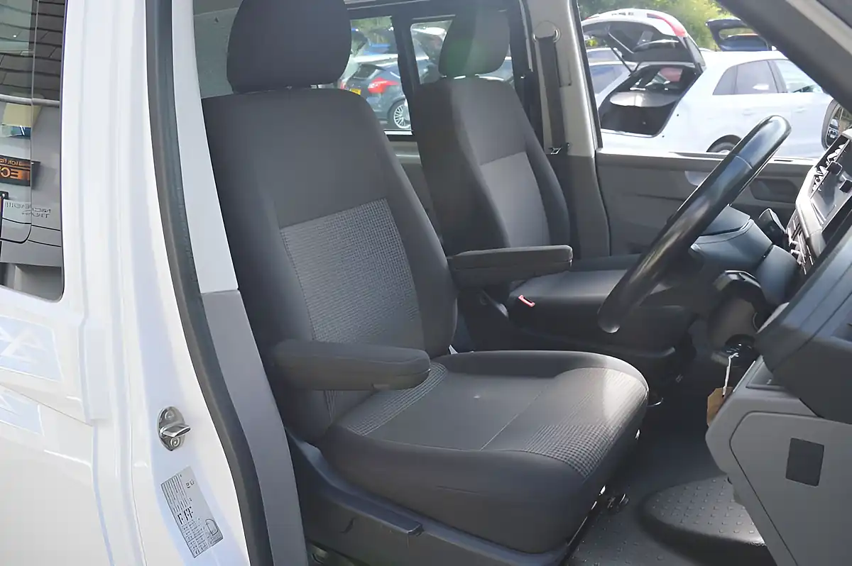 Used 2023 Volkswagen Transporter Startline White - Interior and Exterior details 15