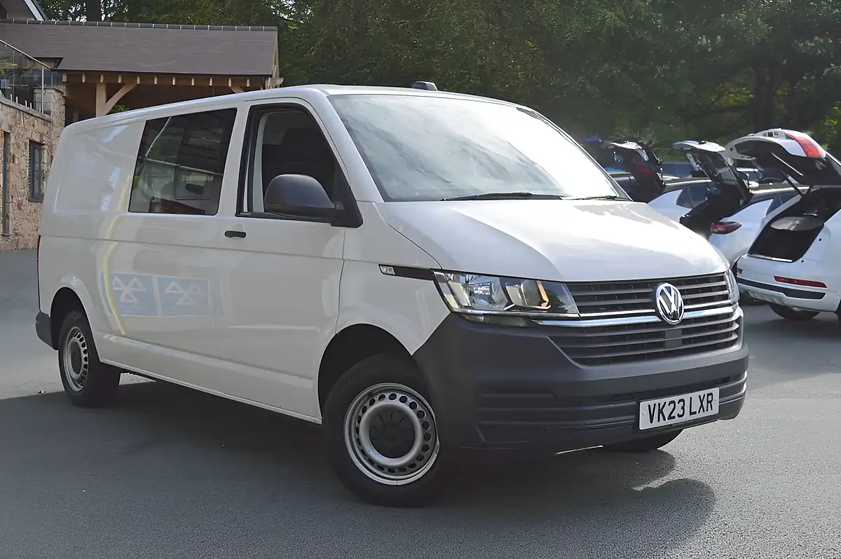 Used 2023 Volkswagen Transporter Startline White - Interior and Exterior details 2