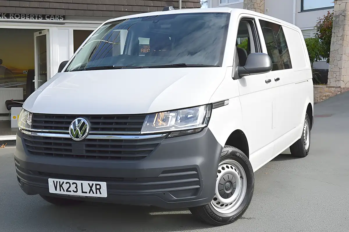 Used 2023 Volkswagen Transporter Startline White - Interior and Exterior details 4