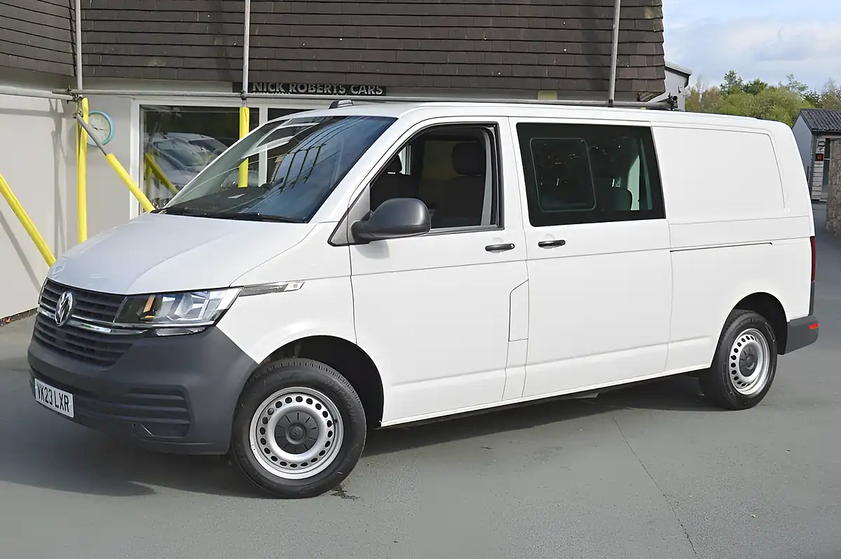 Used 2023 Volkswagen Transporter Startline White - Interior and Exterior details 6