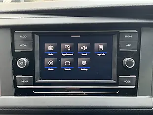 Used 2023 Volkswagen Transporter Startline White - Interior and Exterior details 19