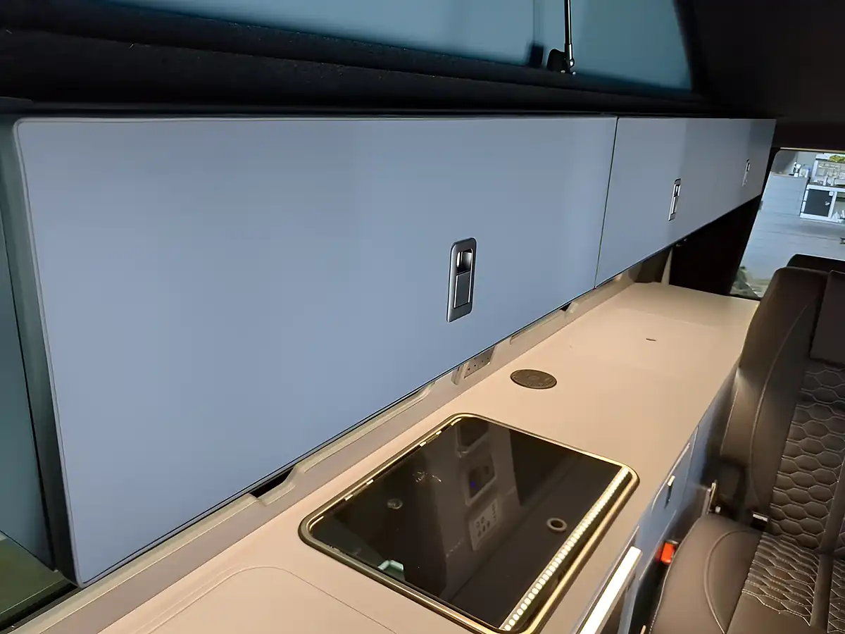 Used 2023 Volkswagen Transporter T28 Crowther Topline Candy White - Interior and Exterior details 12