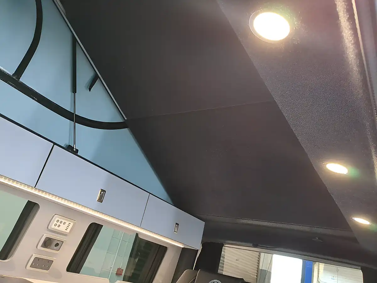 Used 2023 Volkswagen Transporter T28 Crowther Topline Candy White - Interior and Exterior details 13
