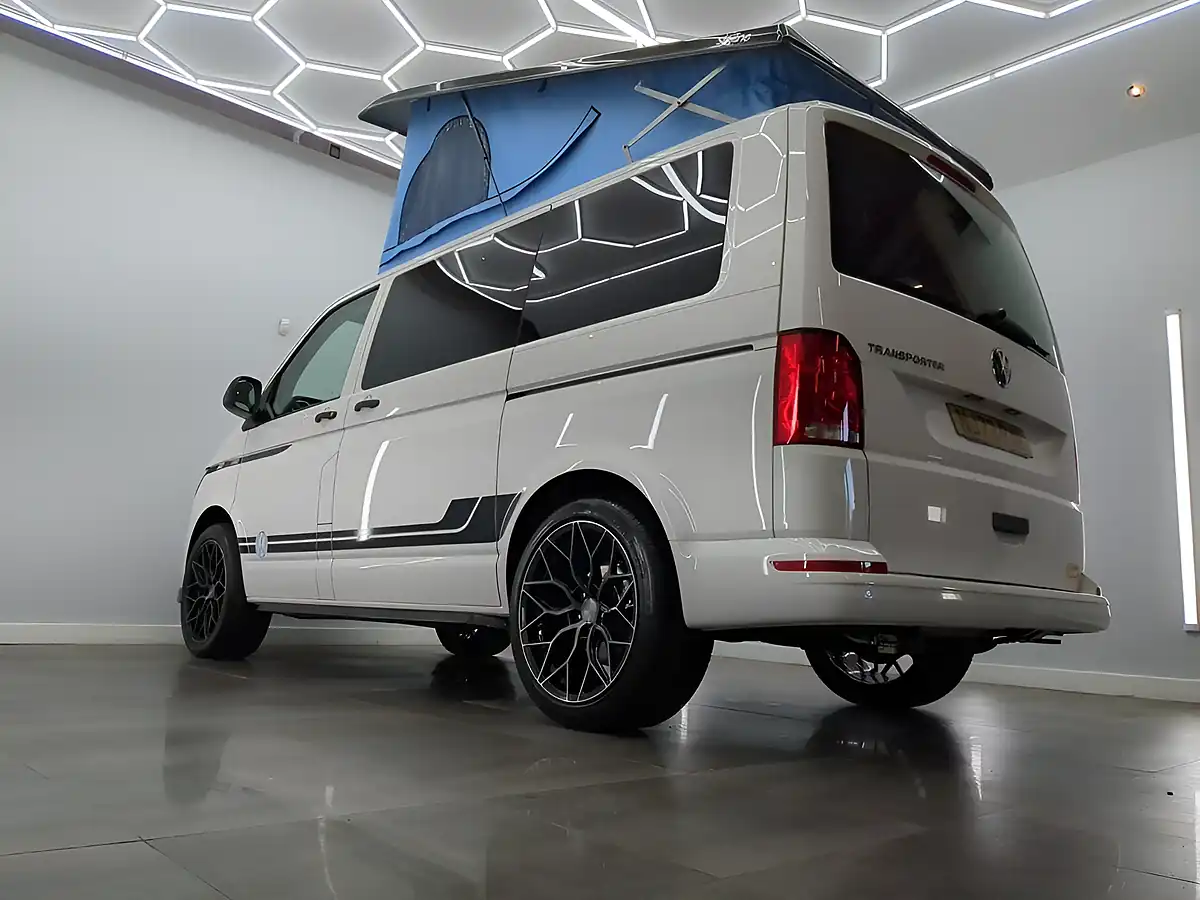 Used 2023 Volkswagen Transporter T28 Crowther Topline Candy White - Interior and Exterior details 3