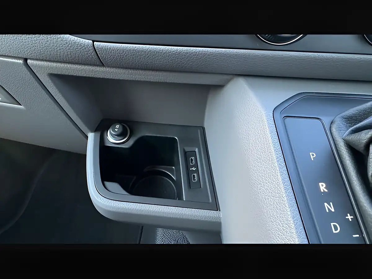 Used 2023 Volkswagen Transporter T30 Highline Grey - Interior and Exterior details 16