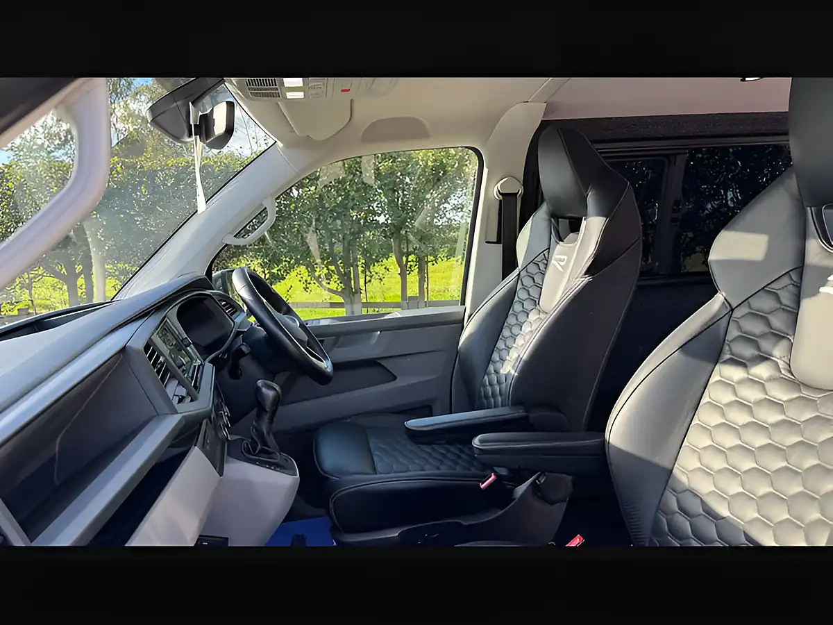 Used 2023 Volkswagen Transporter T30 Highline Grey - Interior and Exterior details 19