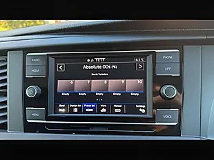 Used 2023 Volkswagen Transporter T30 Highline Grey - Interior and Exterior details 20
