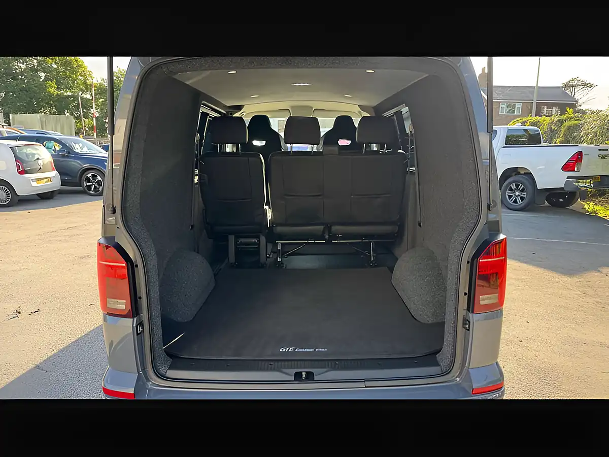Used 2023 Volkswagen Transporter T30 Highline Grey - Interior and Exterior details 4
