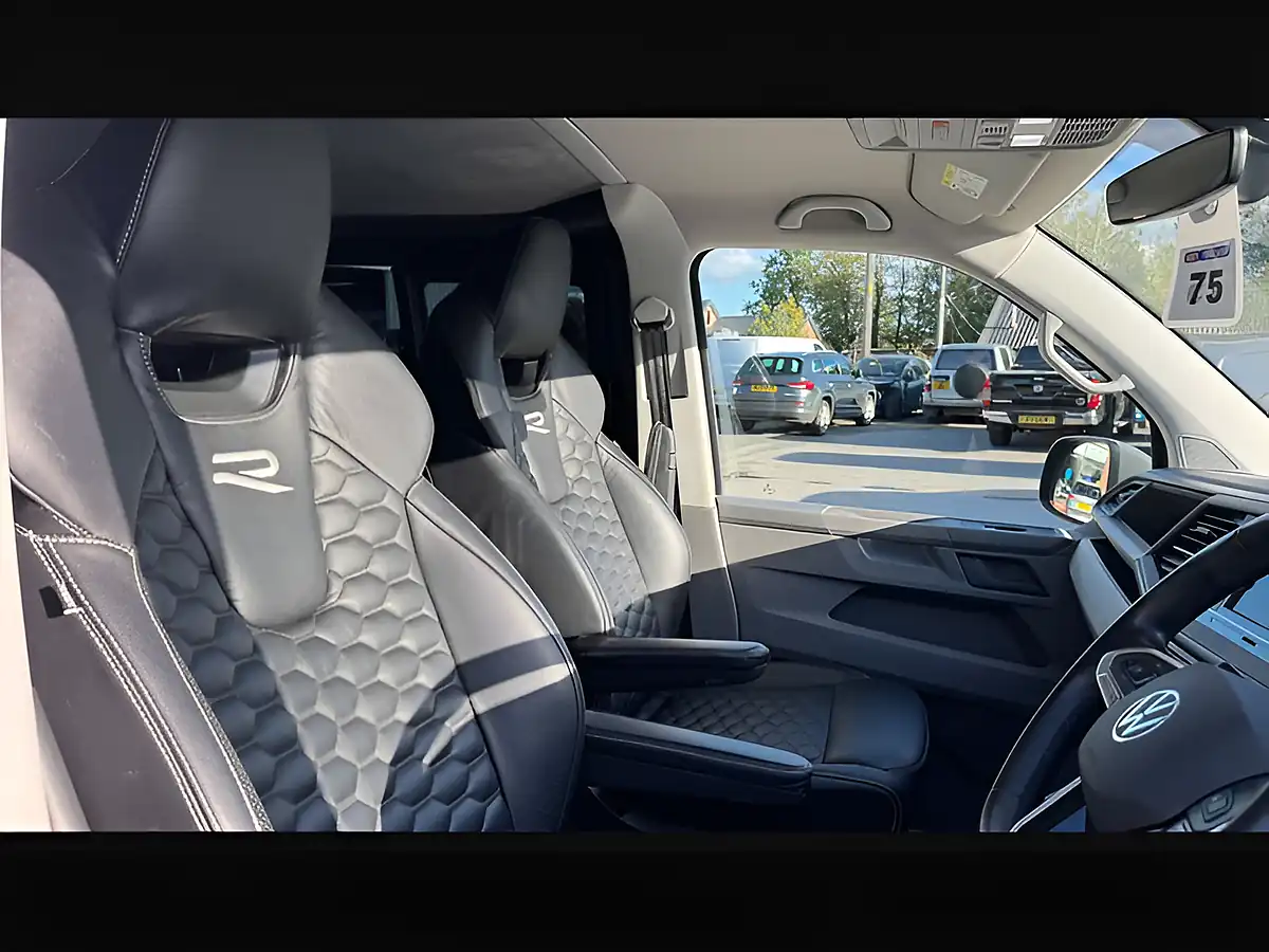 Used 2023 Volkswagen Transporter T30 Highline Grey - Interior and Exterior details 5