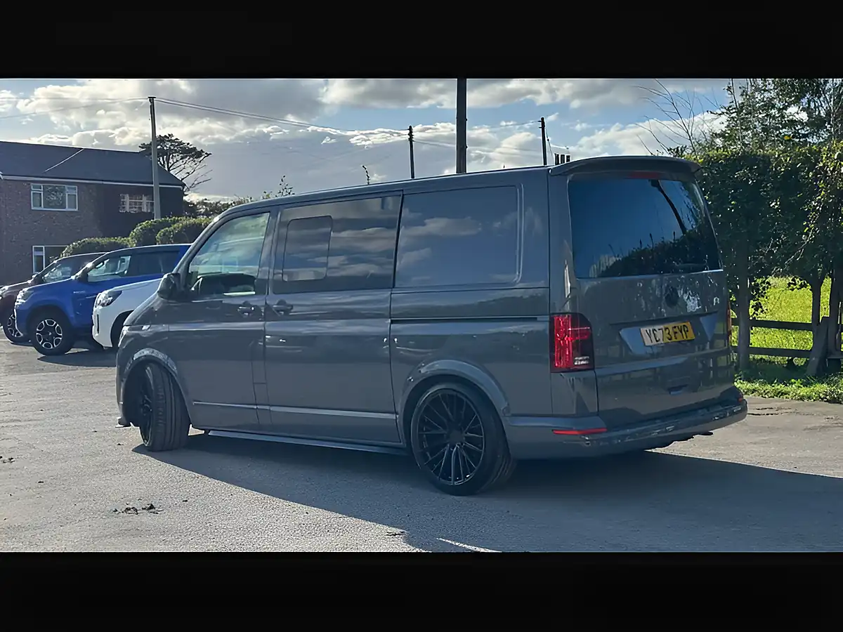 Used 2023 Volkswagen Transporter T30 Highline Grey - Interior and Exterior details 8