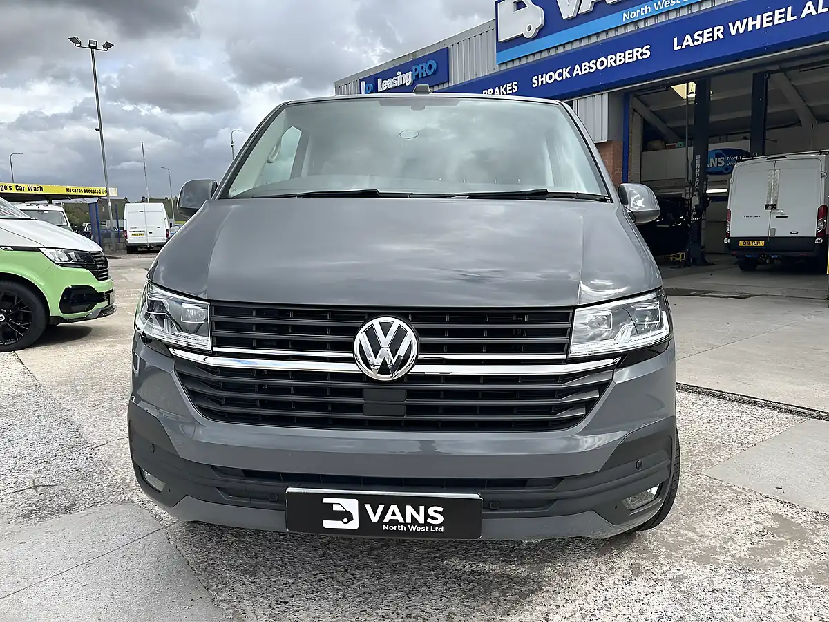 Used 2023 Volkswagen Transporter T32 Highline Grey - Interior and Exterior details 9