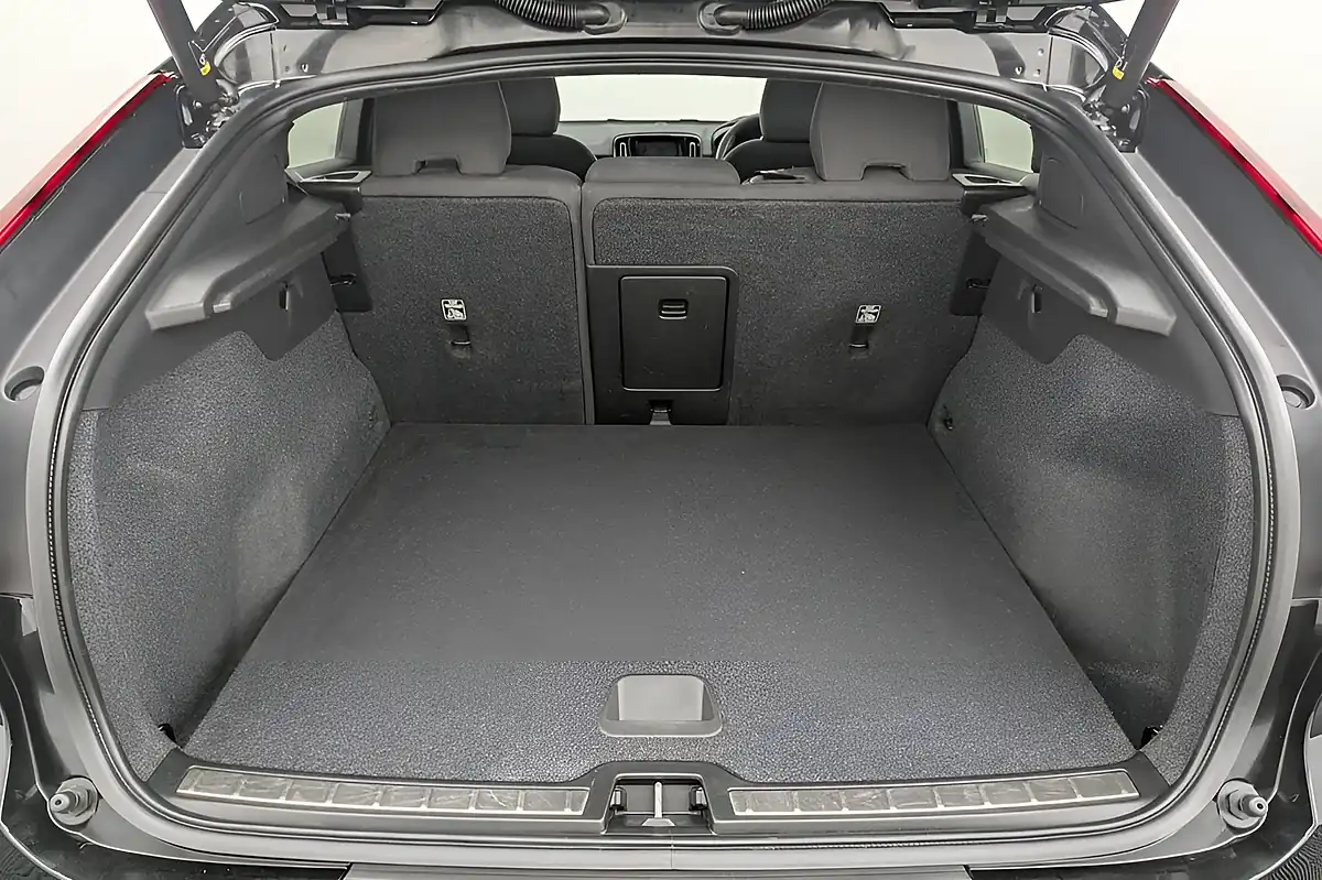 Used 2023 Volvo C40 Core Black - Interior and Exterior details 11