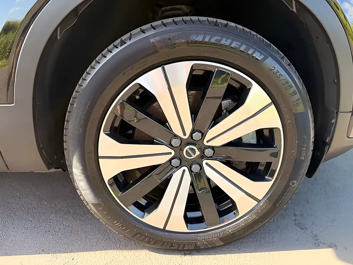 Used 2023 Volvo XC40 Core Black - Interior and Exterior details 13