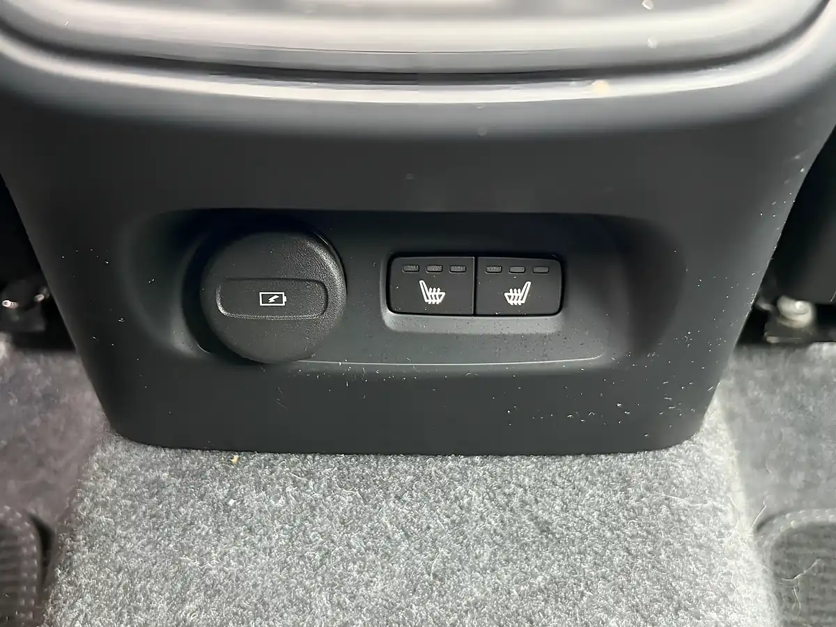 Used 2023 Volvo XC40 Plus Dark Blue - Interior and Exterior details 13