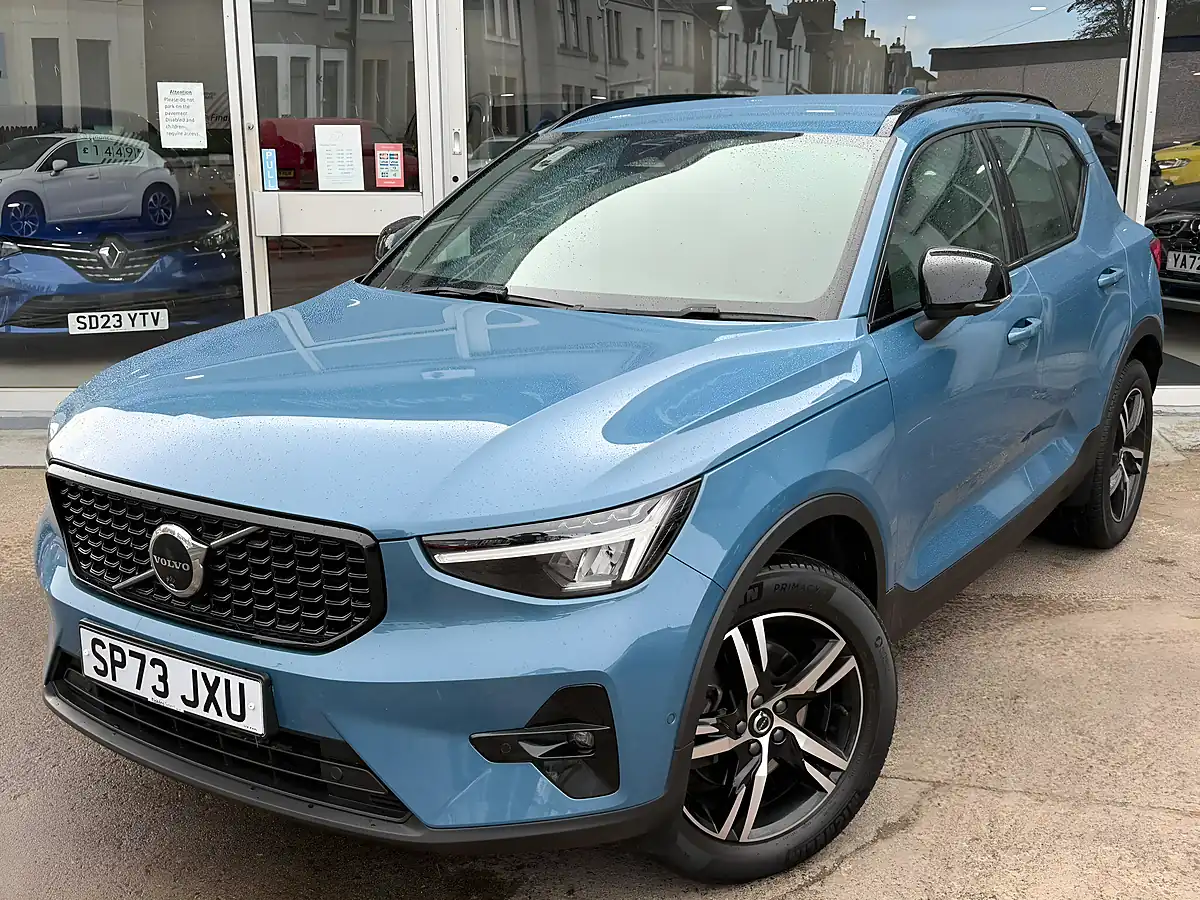 Used 2023 Volvo XC40 Plus Dark Blue - Interior and Exterior details 5