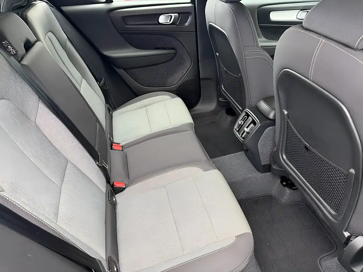 Used 2023 Volvo XC40 Plus Dark Blue - Interior and Exterior details 9