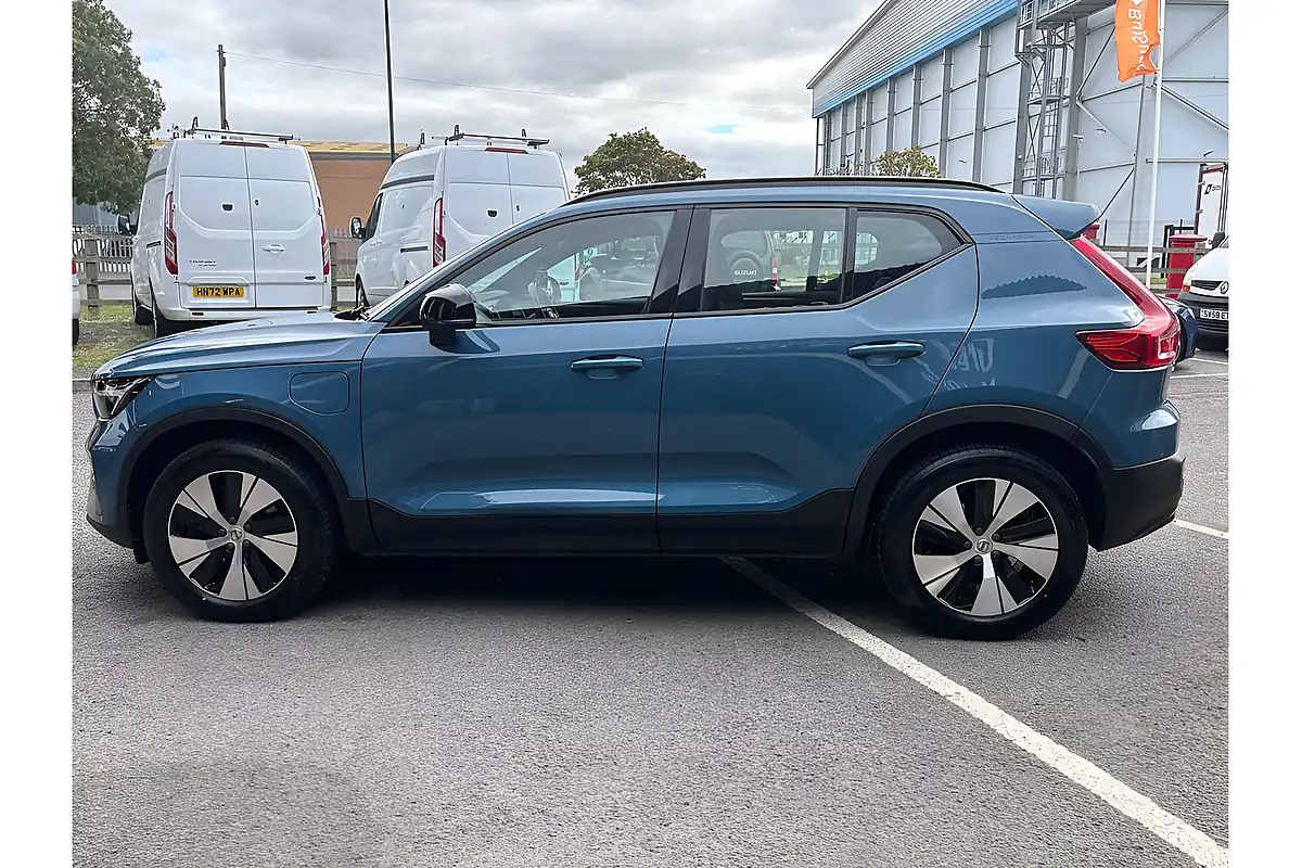 Used 2023 Volvo XC40 Plus Dark Fjord Blue - Interior and Exterior details 4