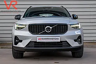 Used 2023 Volvo XC40 Plus Dark Silver Dawn - Interior and Exterior details 4