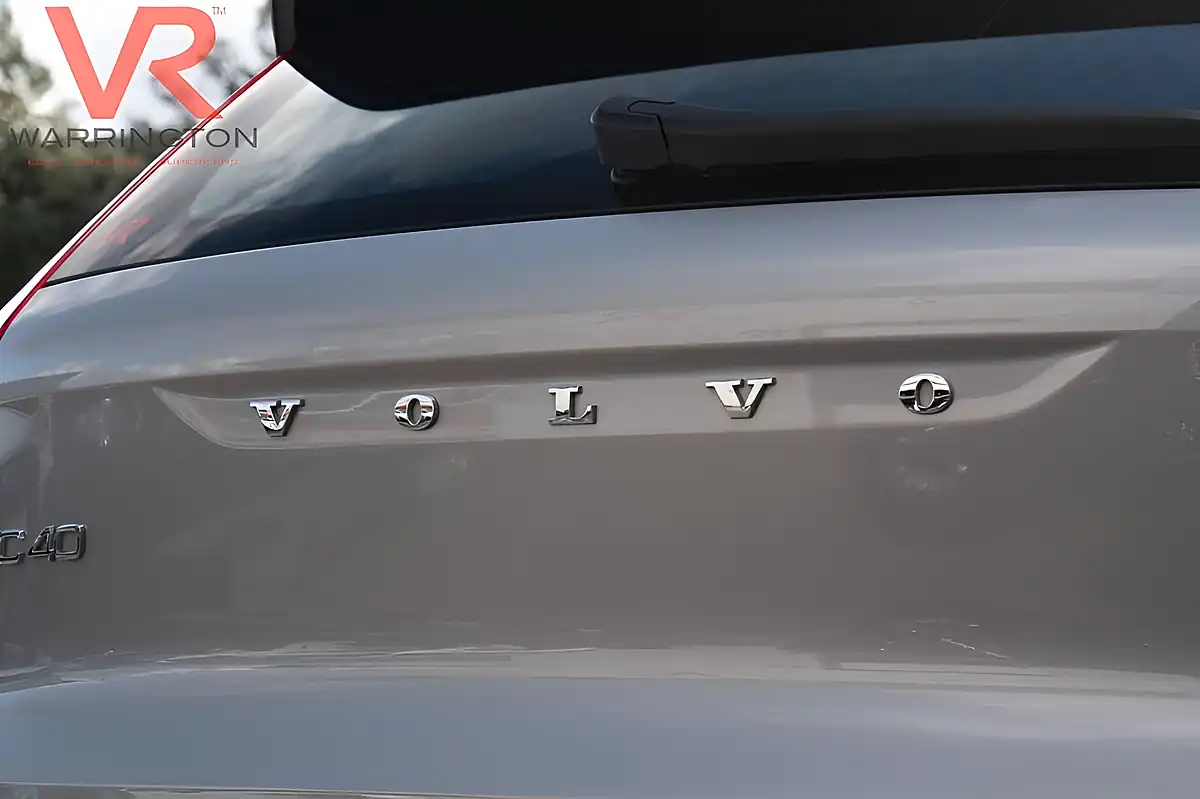 Used 2023 Volvo XC40 Plus Dark Silver Dawn - Interior and Exterior details 6