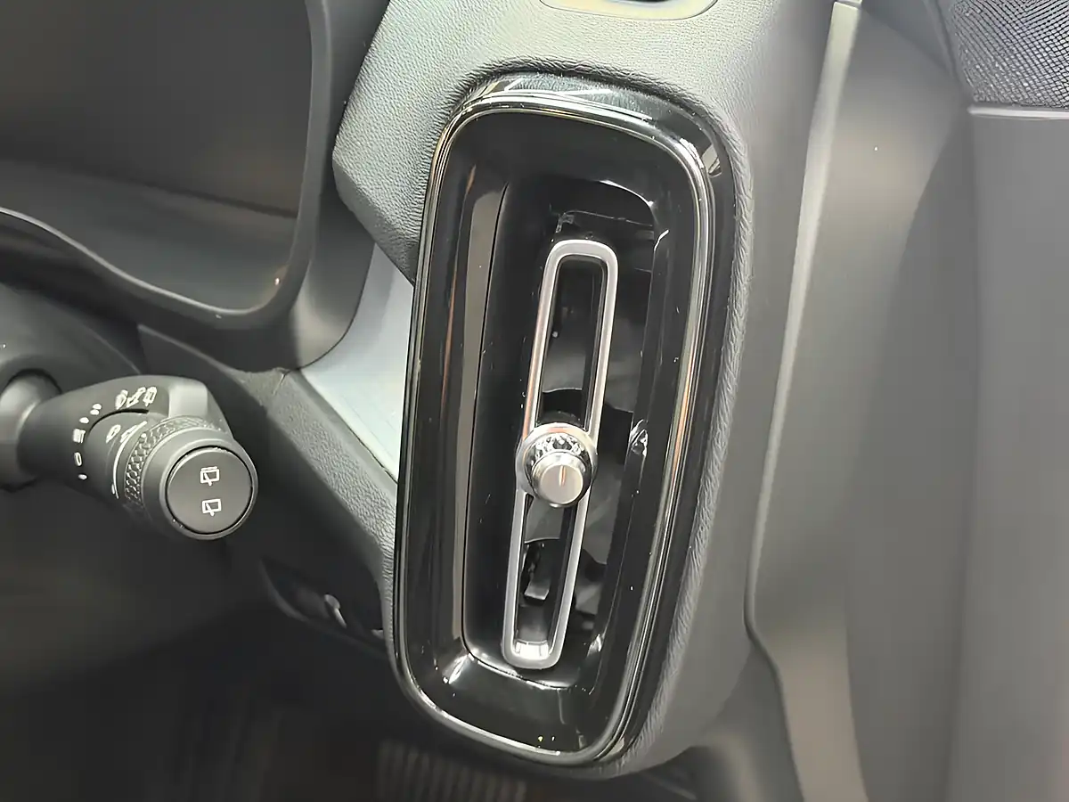 Used 2023 Volvo XC40 Plus Grey - Interior and Exterior details 10