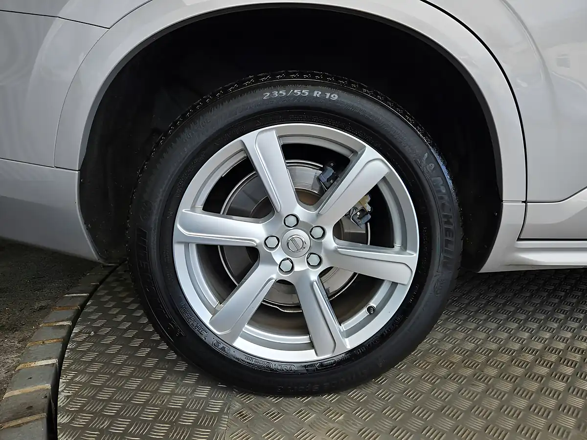 Used 2023 Volvo XC90 Core Silver Dawn - Interior and Exterior details 10