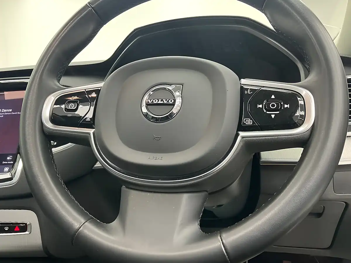 Used 2023 Volvo XC90 Plus Black - Interior and Exterior details 11