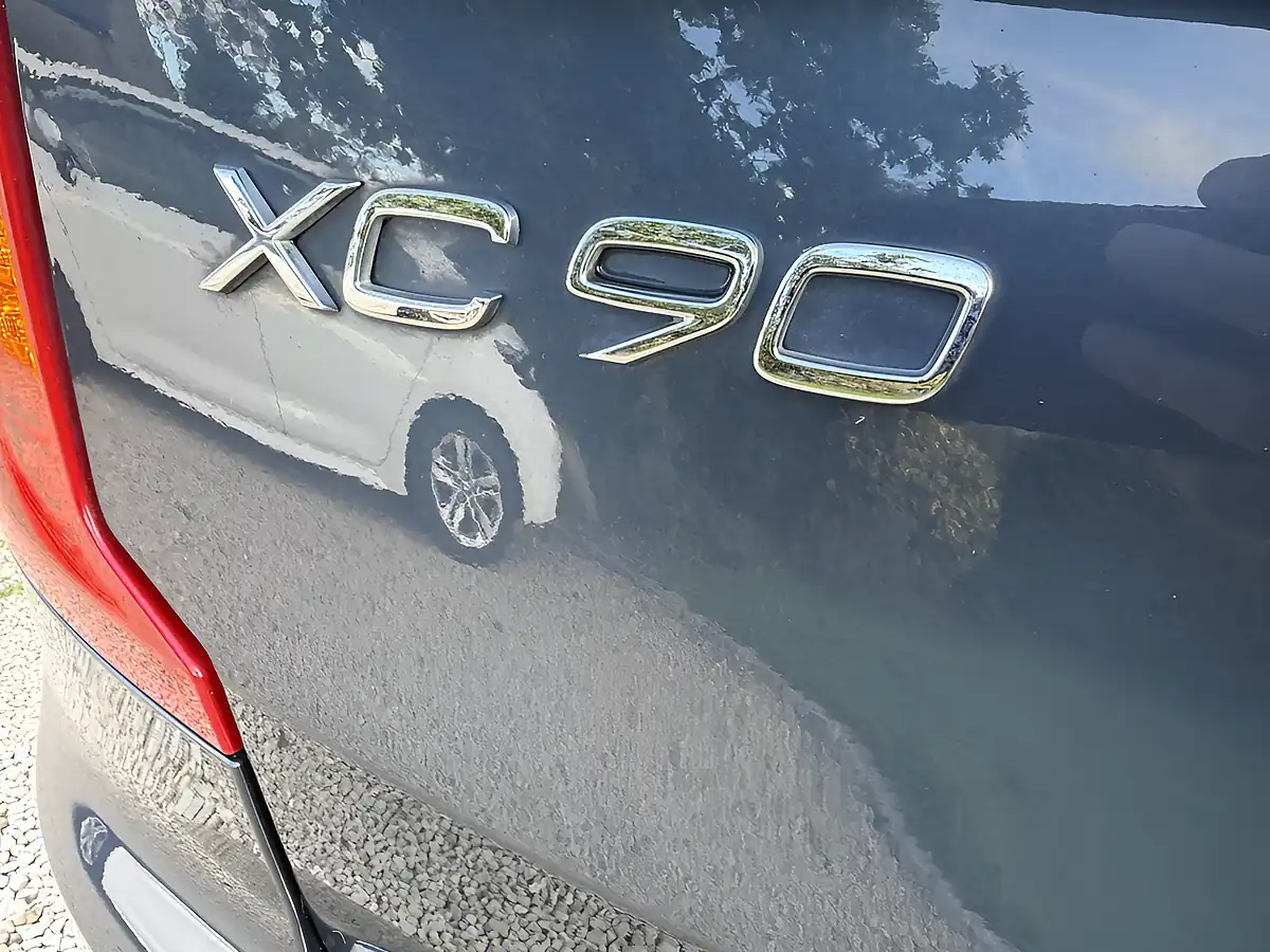 Used 2023 Volvo XC90 Ultimate Dark Edition Denim Blue Metallic - Interior and Exterior details 11