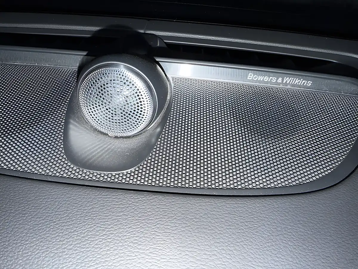 Used 2023 Volvo XC90 Ultimate Dark Edition Denim Blue Metallic - Interior and Exterior details 2