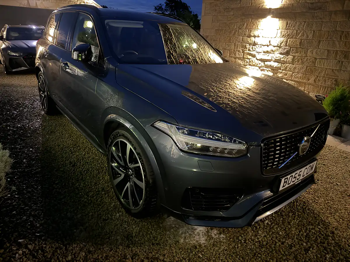 Used 2023 Volvo XC90 Ultimate Dark Edition Denim Blue Metallic - Interior and Exterior details 5