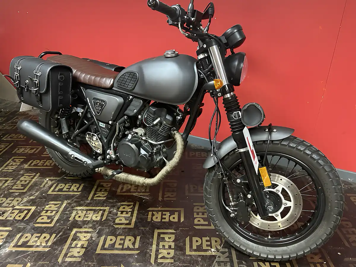 Used 2023 Wk Bikes Scrambler 125 Grey - Interior and Exterior details 6