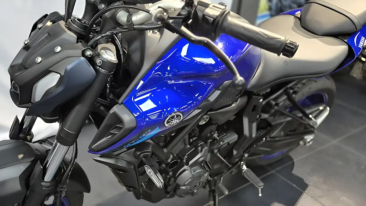 Used 2023 Yamaha MT-07 Abs Blue - Interior and Exterior details 10