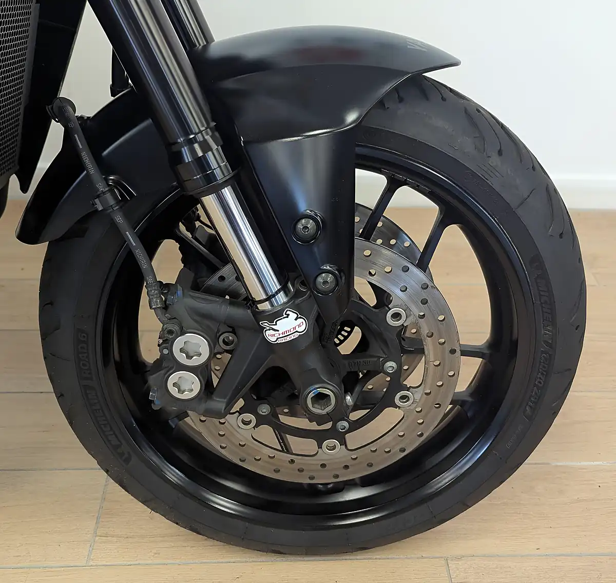 Used 2023 Yamaha MT-09 Hyper-Naked Black - Interior and Exterior details 17