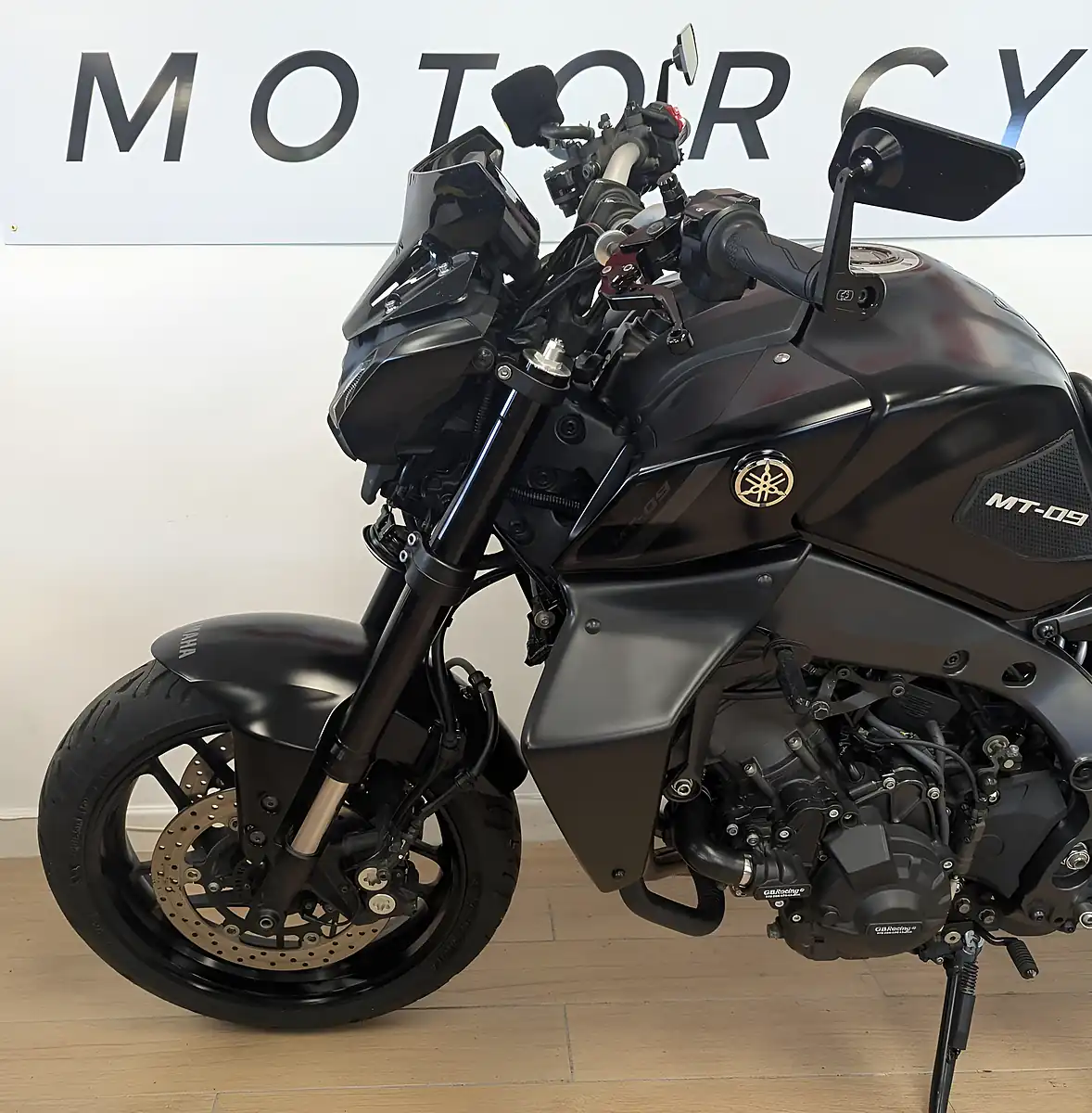 Used 2023 Yamaha MT-09 Hyper-Naked Black - Interior and Exterior details 18
