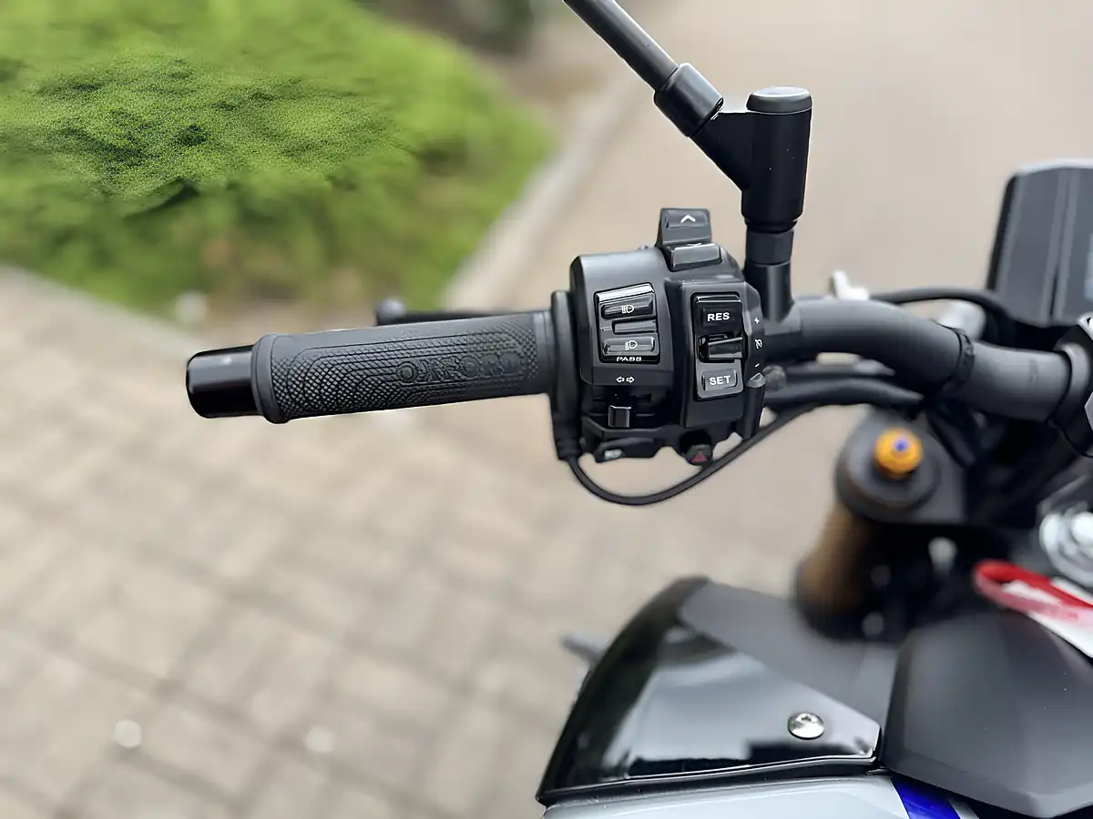 Used 2023 Yamaha MT-09 Sp Black - Interior and Exterior details 11