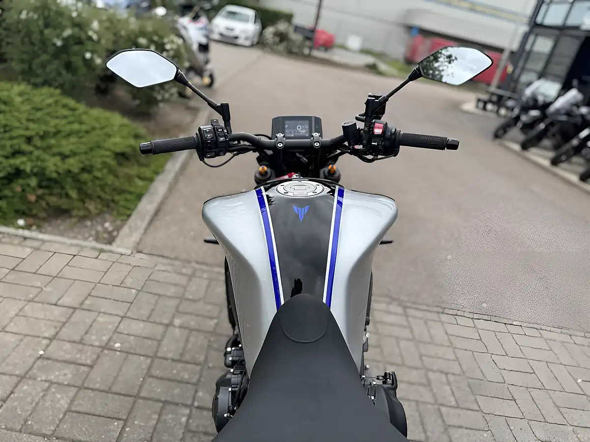Used 2023 Yamaha MT-09 Sp Black - Interior and Exterior details 9