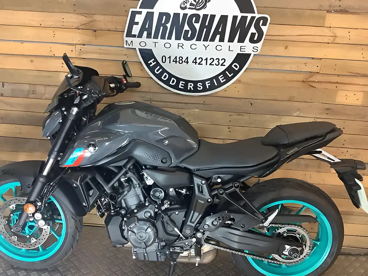 Used 2023 Yamaha Mt Hyper-Naked Grey - Interior and Exterior details 3