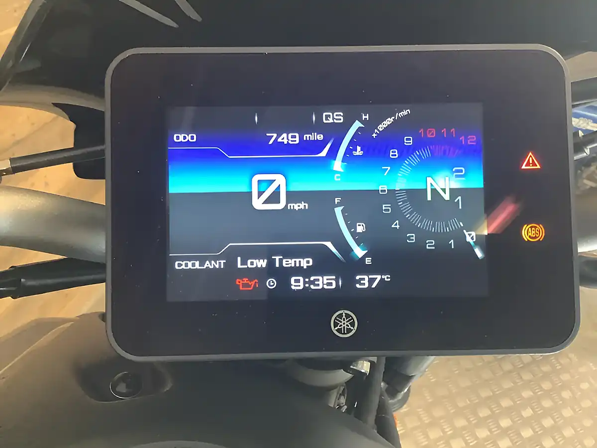 Used 2023 Yamaha Mt Hyper-Naked Grey - Interior and Exterior details 5