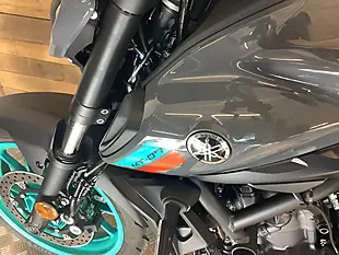 Used 2023 Yamaha Mt Hyper-Naked Grey - Interior and Exterior details 6