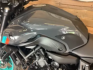 Used 2023 Yamaha Mt Hyper-Naked Grey - Interior and Exterior details 7