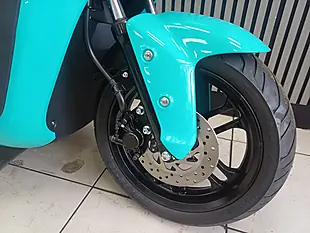 Used 2023 Yamaha Neos Green - Interior and Exterior details 14